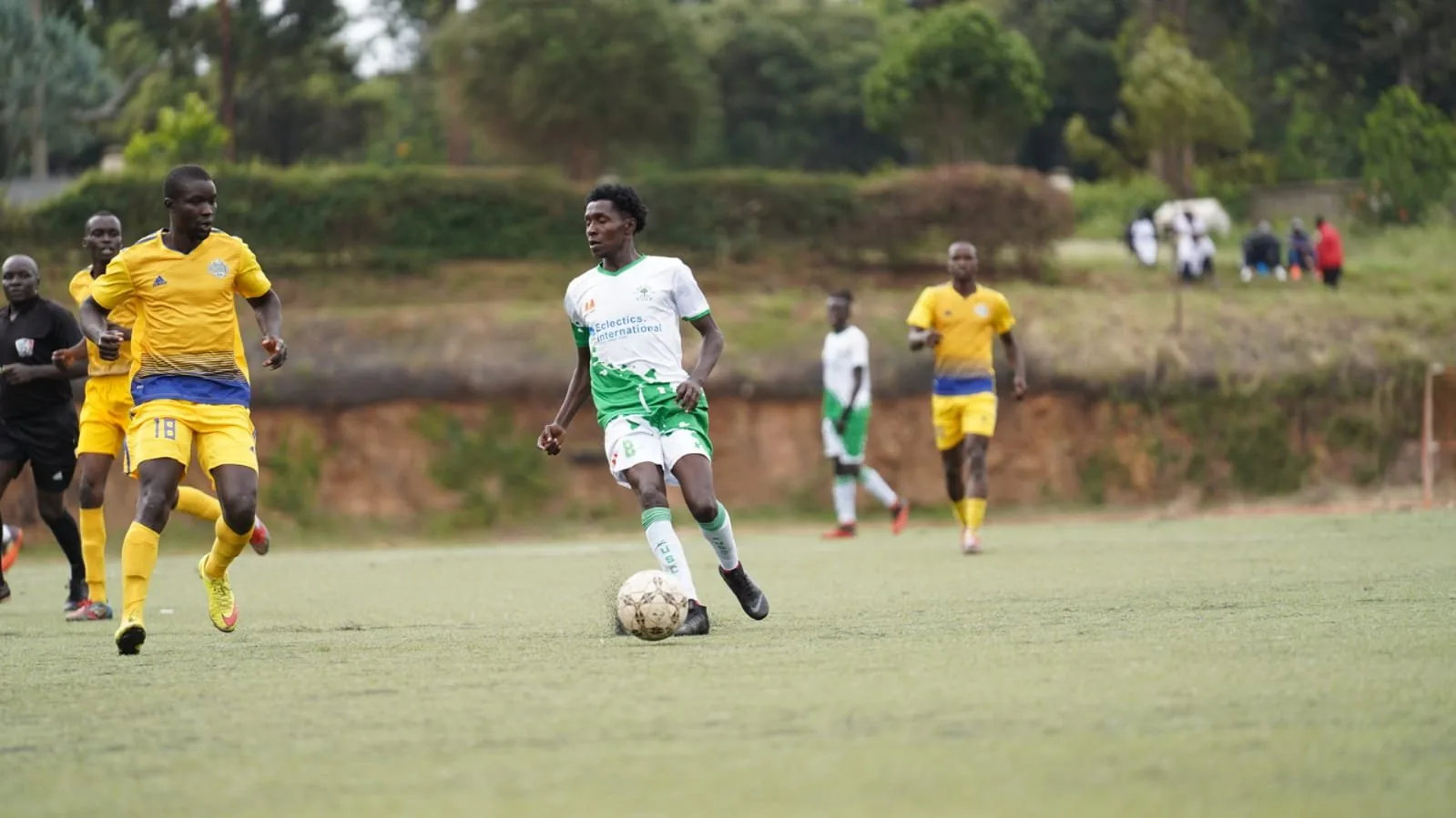 Kibra United: chasing it down.