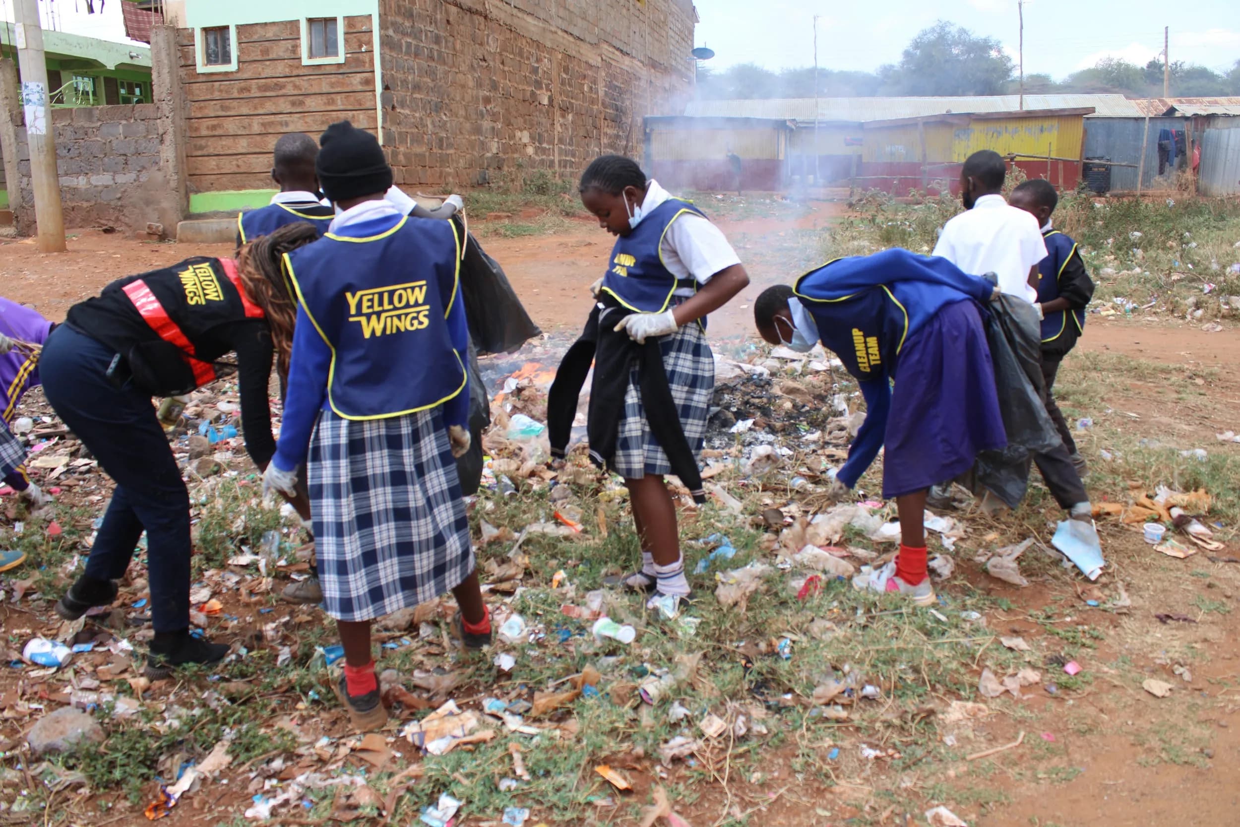 Saikeri clean-up: clearing a rubbish heap.